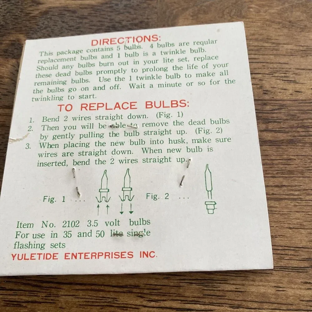 Vintage Christmas Light Replacement Bulbs Yuletide 3.5 Volt And Noma 2.5 Volt